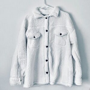 32 heat white Sherpa jacket size M/L